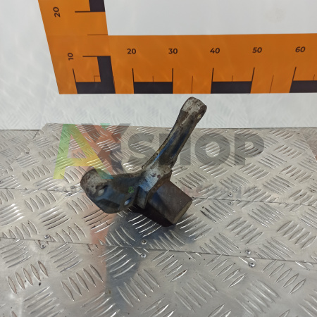 21.10.214 Лапа крепления главной передачи