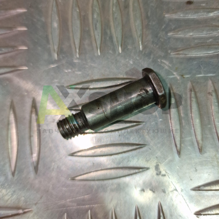 8.22.176 Палец стяжной