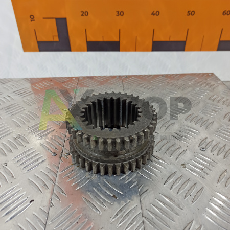 21.10.133 Муфта зубчатая 1 передачи и заднего хода