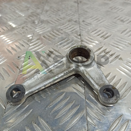 8.21.132 Рычаг двуплечий