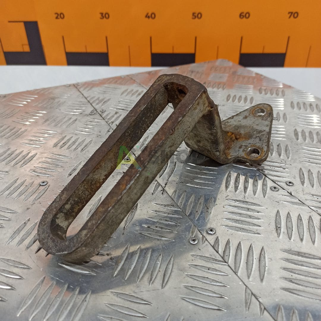 8.84.013 Кронштейн