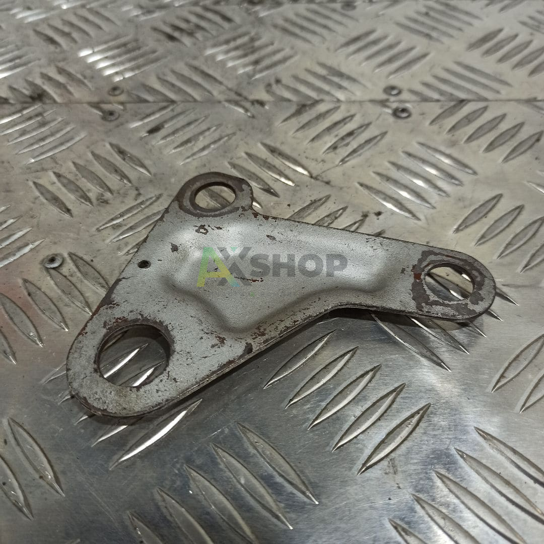 8.10.750 Кронштейн датчика манометра