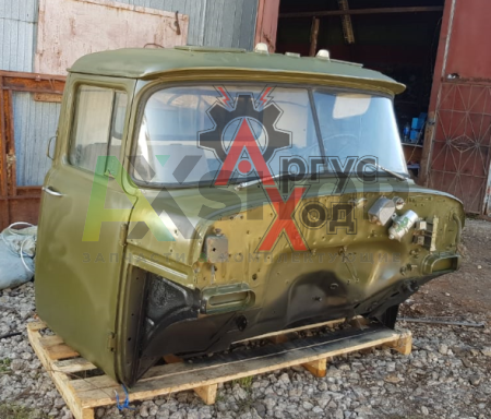 131-5000019-Б Кабина обитая и окрашенная с электрооборудованием в сборе