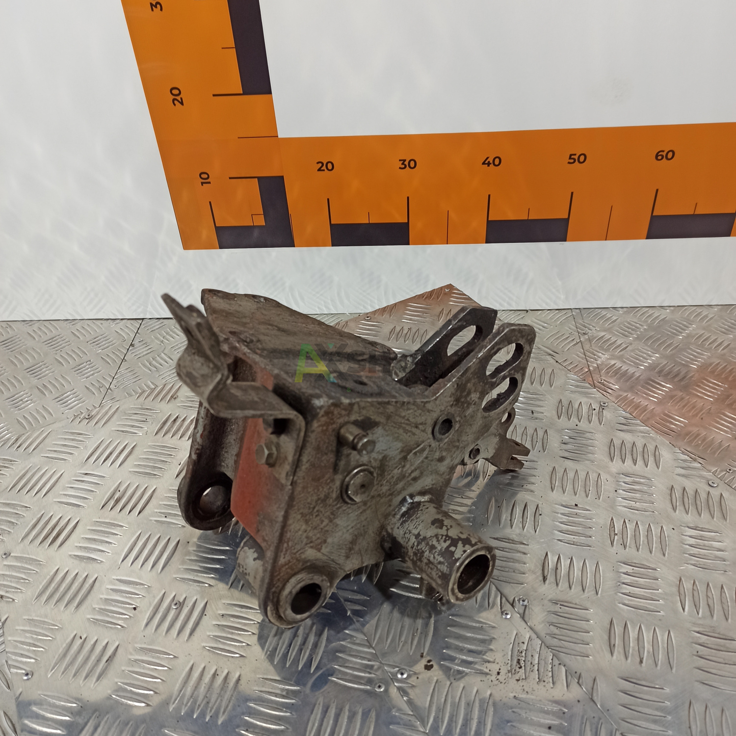 21.22.085-1 Мостик управления левый в сборе