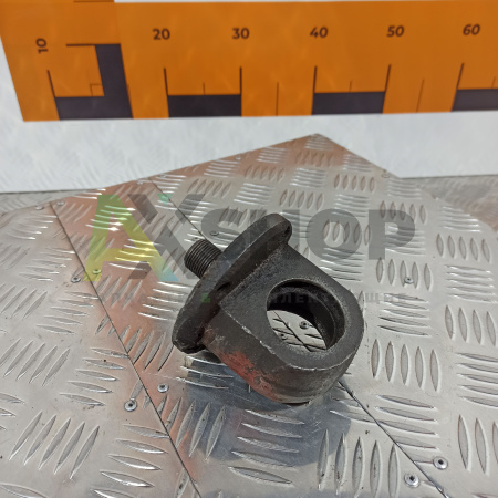 8.35.130 Проушина