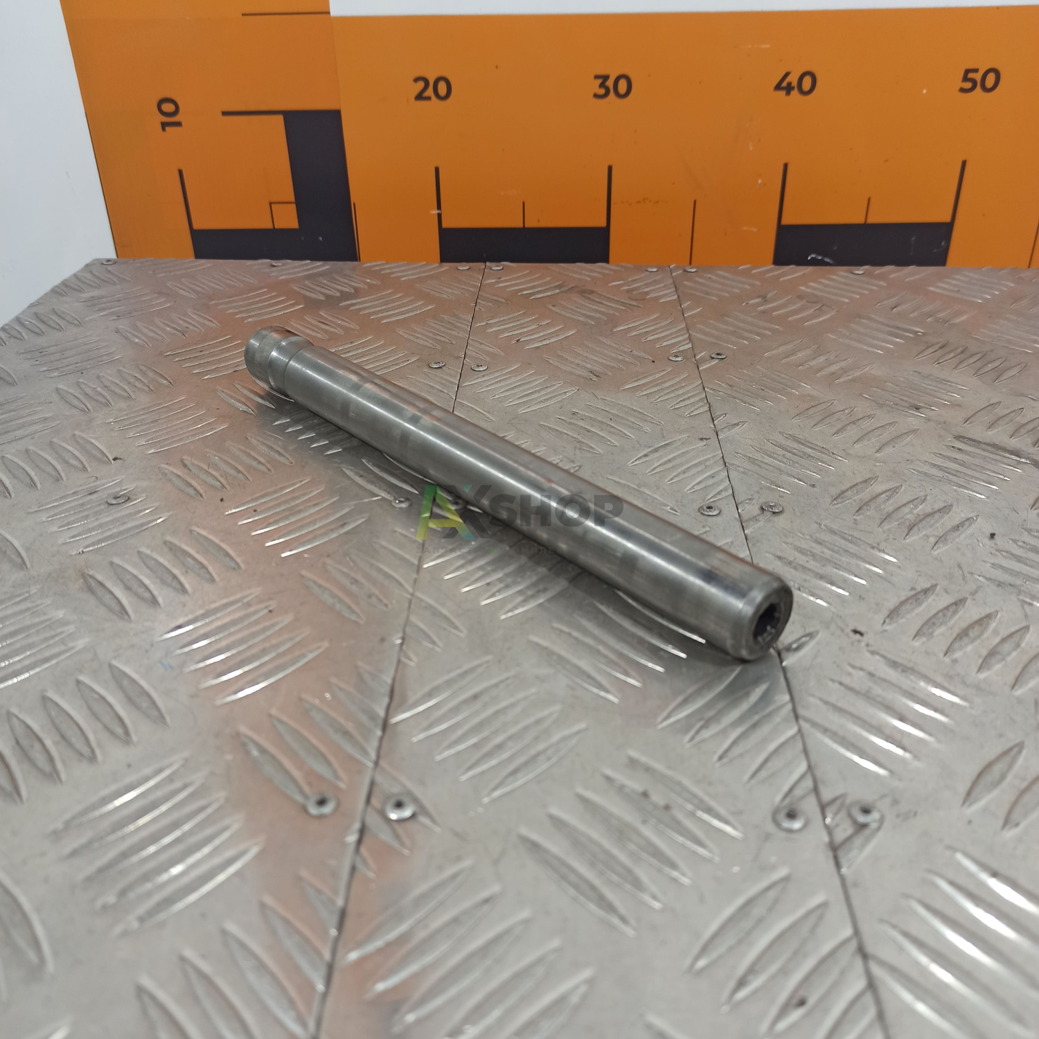 236-1007236 Ось ЯМЗ толкателей клапанов крайняя