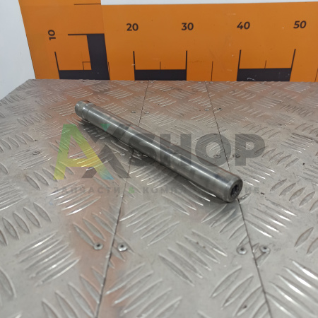 236-1007236 Ось ЯМЗ толкателей клапанов крайняя