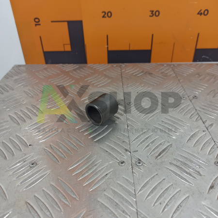 Втулка ЯМЗ толкателей клапана распорная 236-1007248