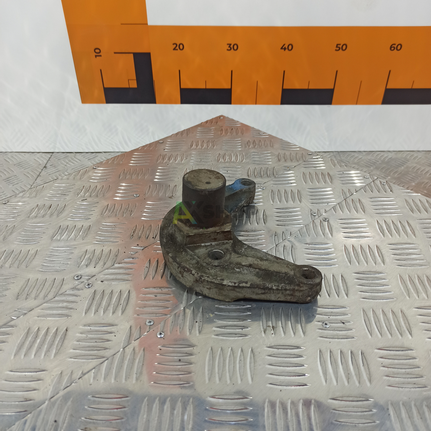 21.10.214 Лапа крепления главной передачи