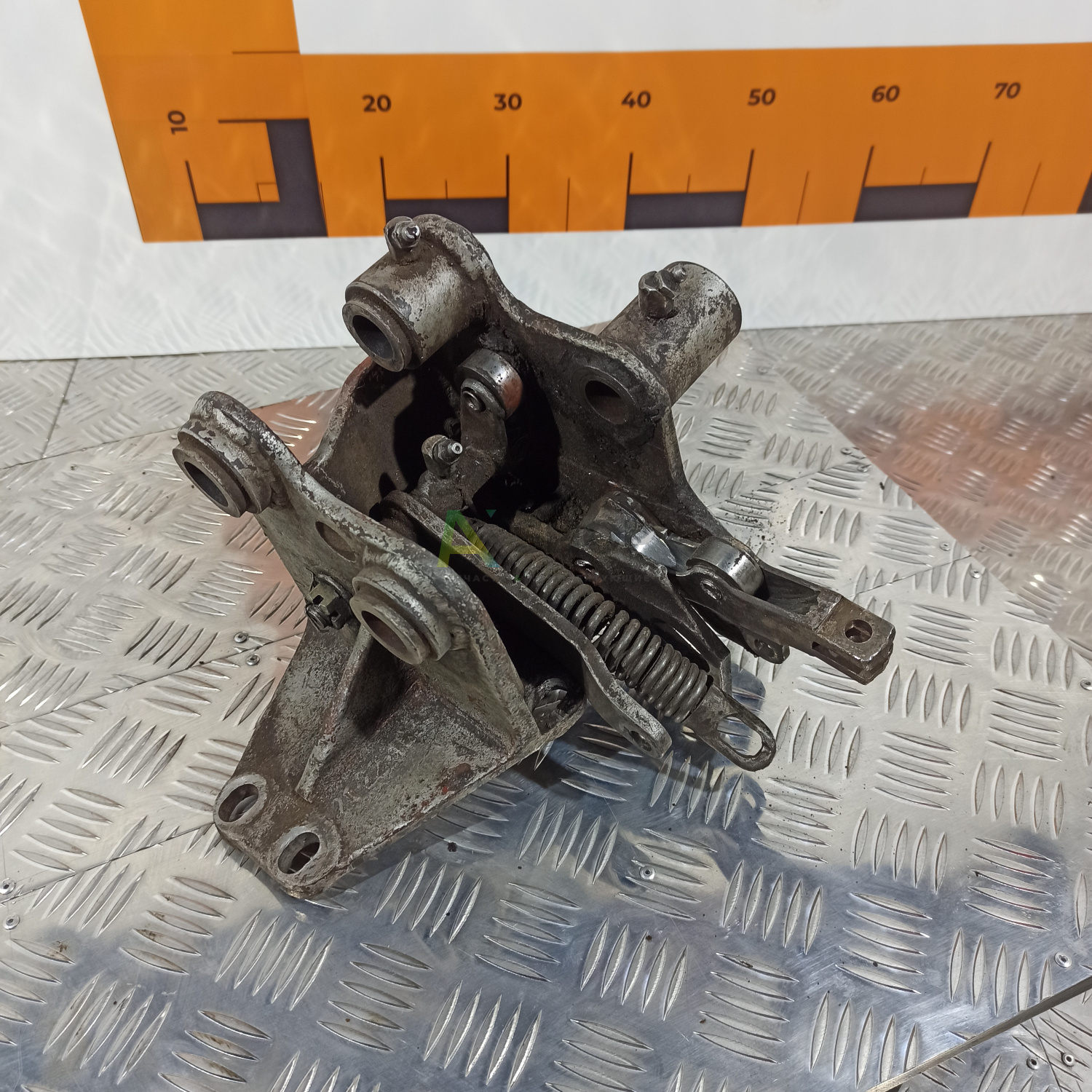 21.22.085-1 Мостик управления левый в сборе