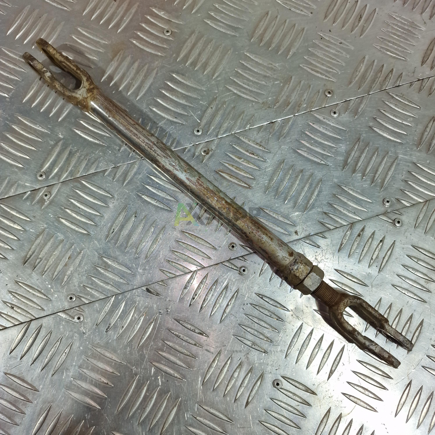 8.21.017-1 Тяга V и VI передач