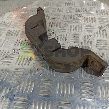 Скоба опоры двигателя 256-1001005-А1