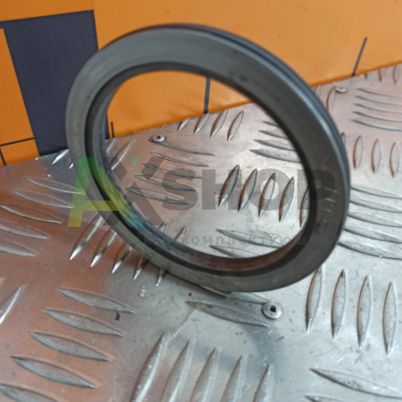 47-3204040 Шайба уплотнительная ступицы катка