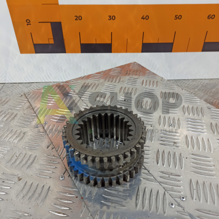 21.10.133 Муфта зубчатая 1 передачи и заднего хода