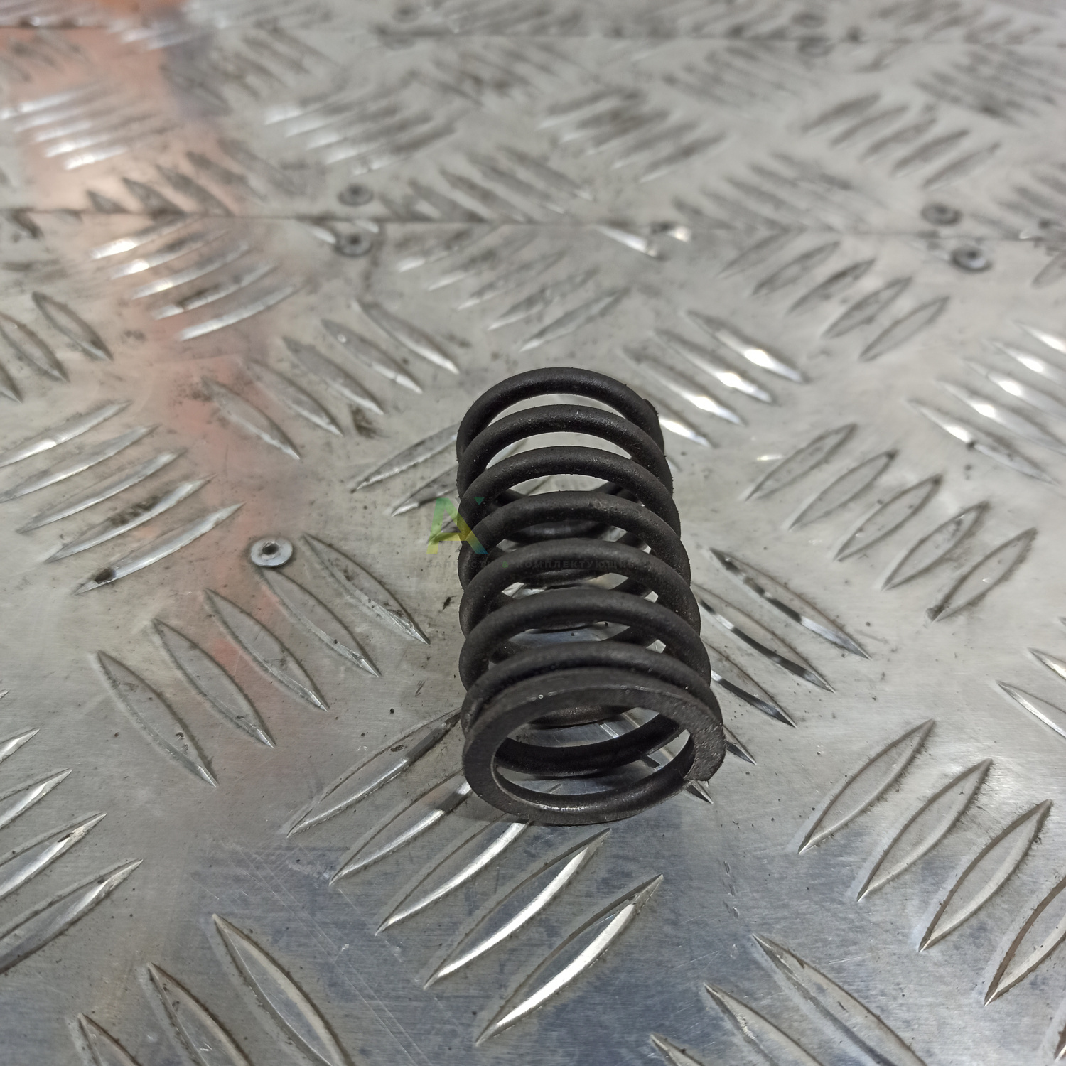 Пружина головки блока внутренняя 740-1007021
