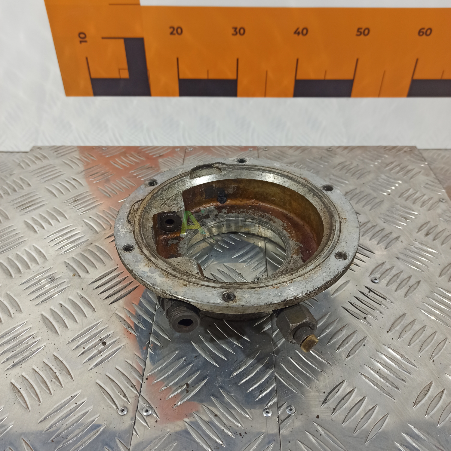 21.11.111 Крышка левая