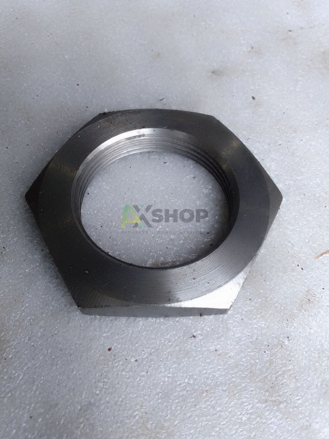 5.10.173 Гайка правая