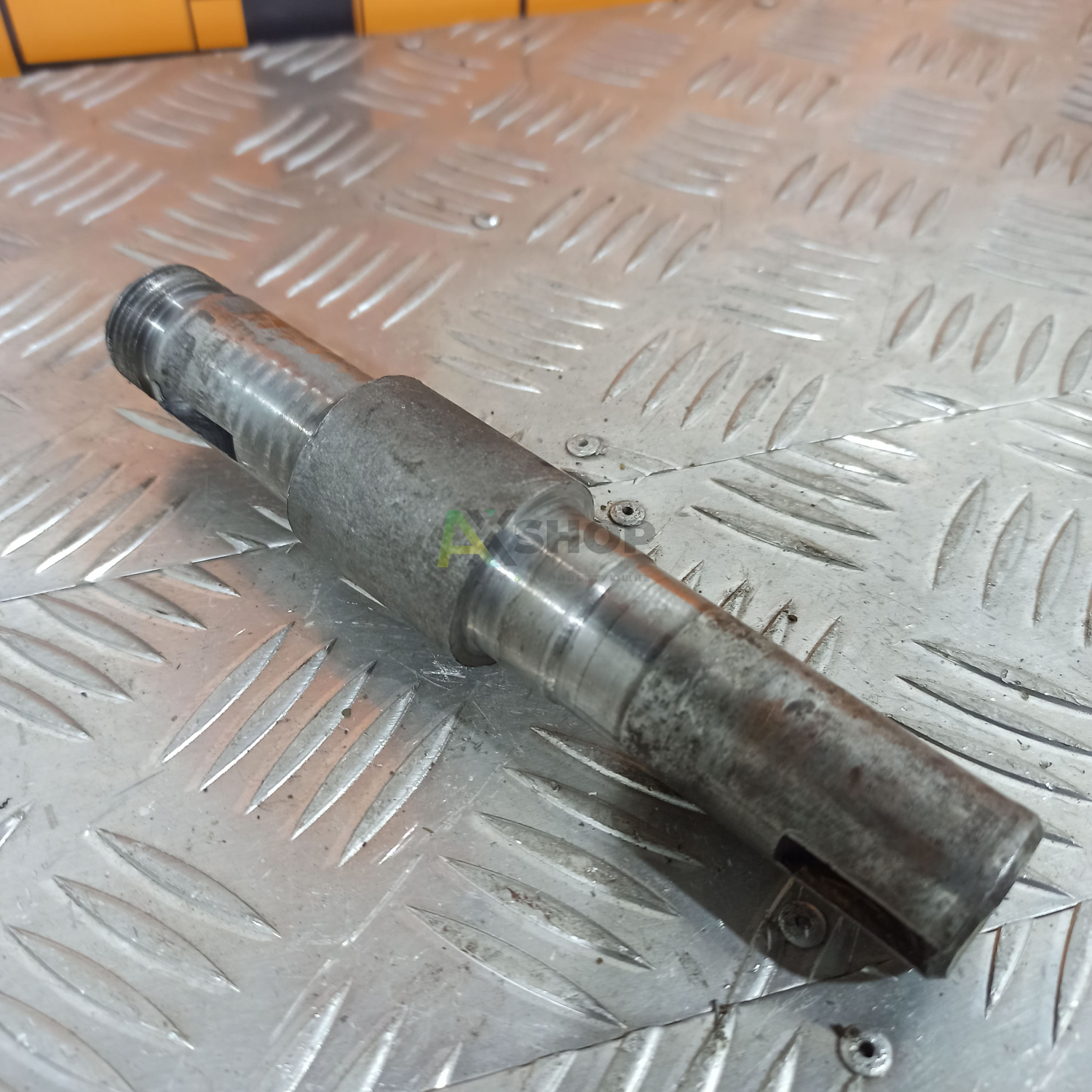 236-1029154-Б Вал ведомой шестерни привода топливного насоса