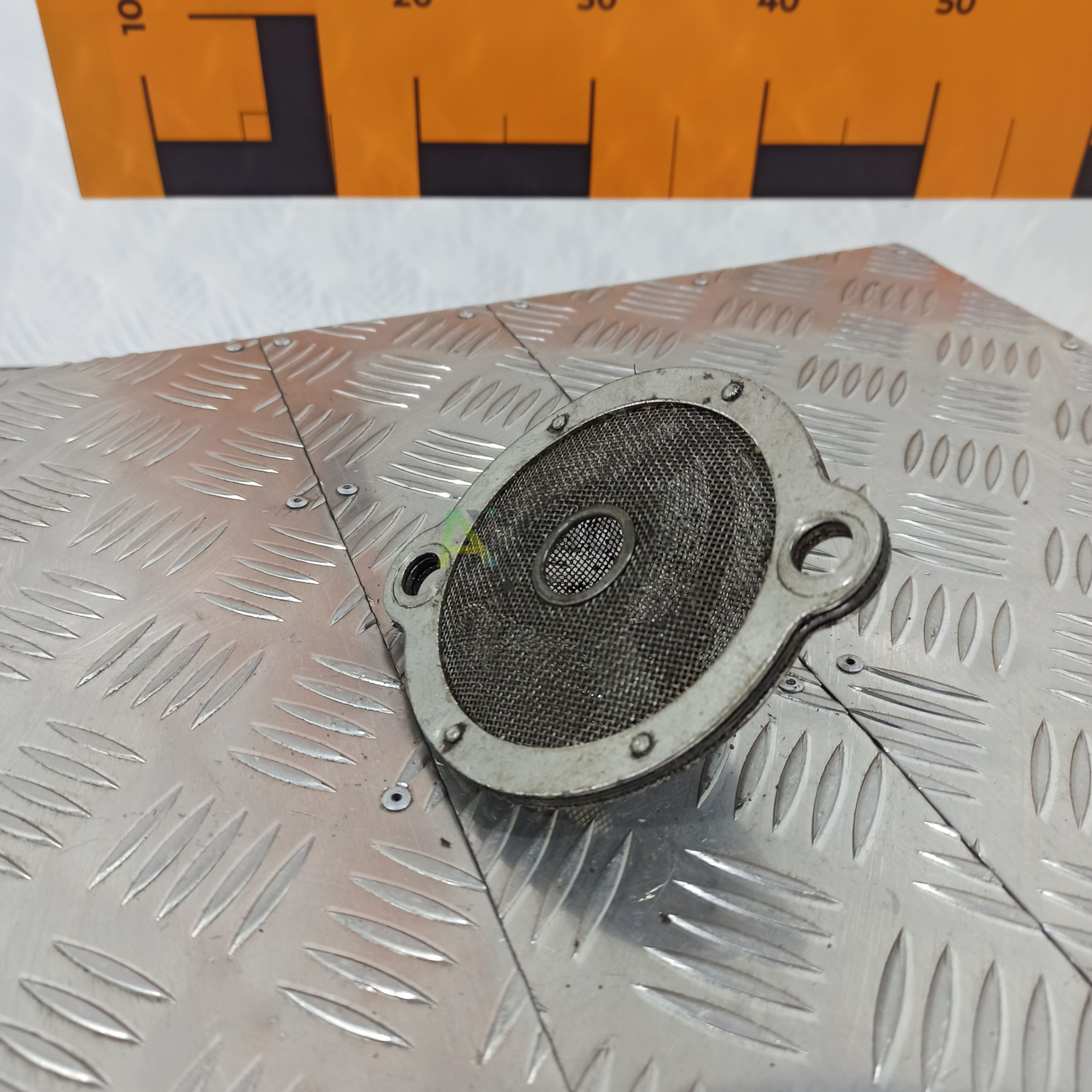 8.10.015 Заборник