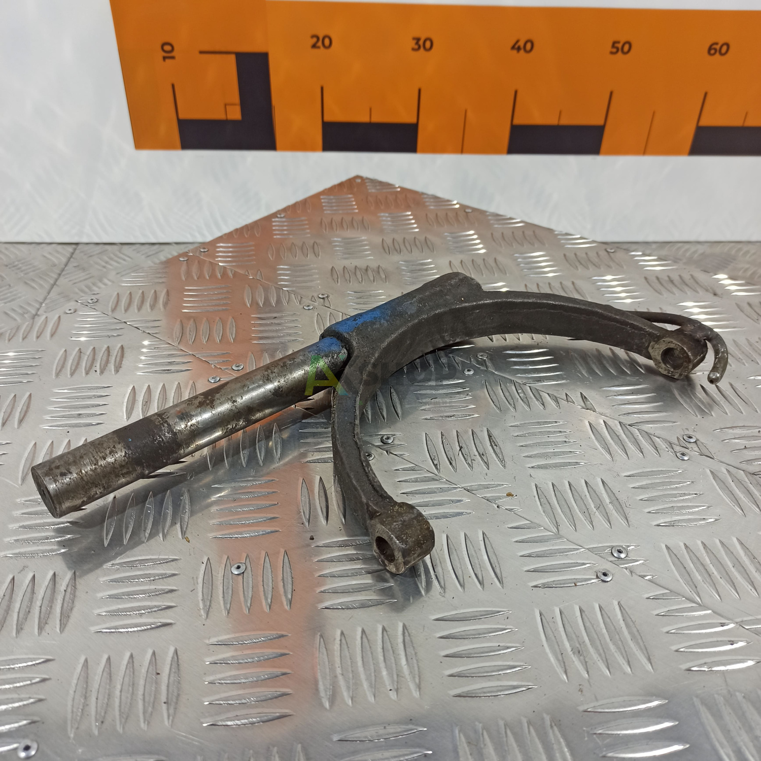 8.10.037 Вилка переключения 3-4 передач