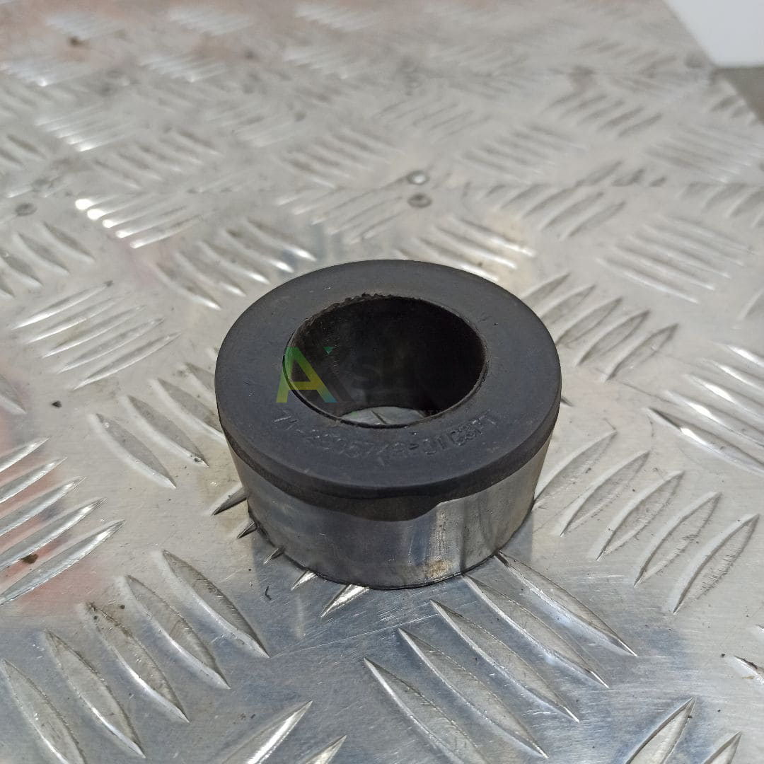 71-2905748 Втулка промежуточной опоры амортизатора