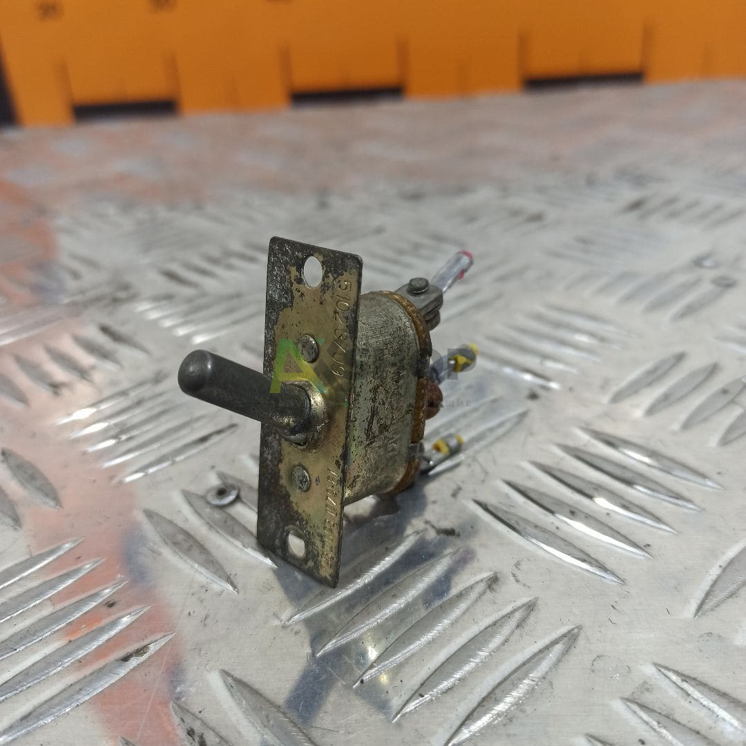 Выключатель тумблер 3-х позиционный 5102.3709