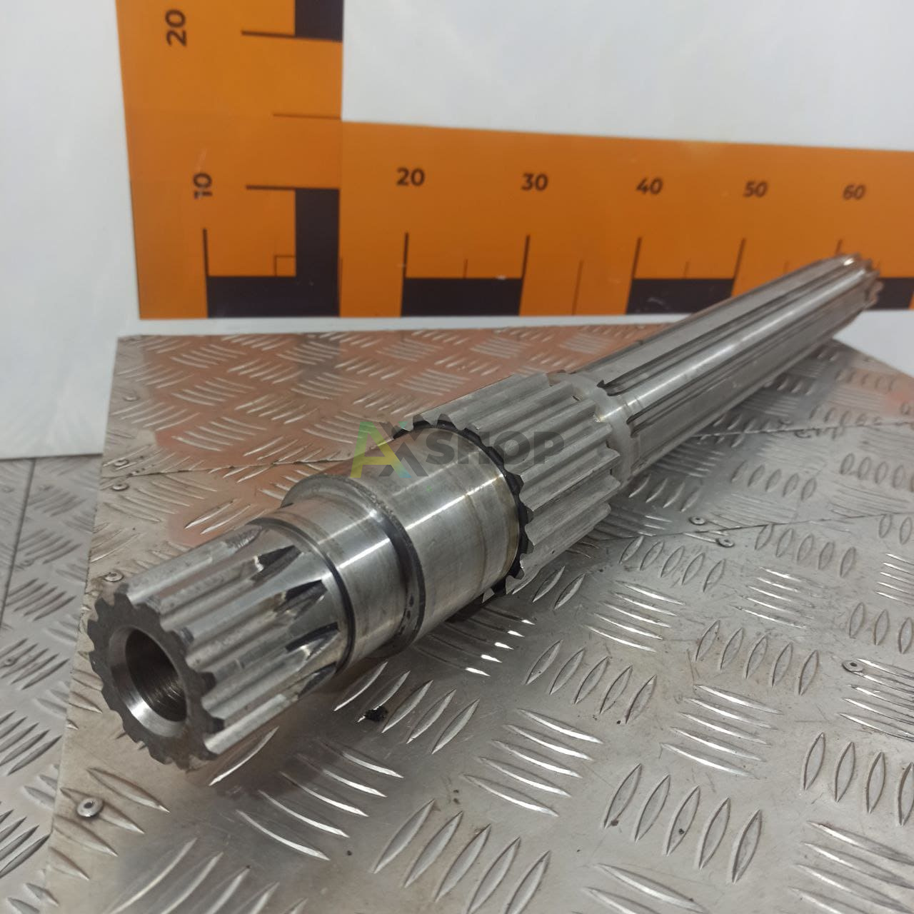 8.10.220 Вал передаточный