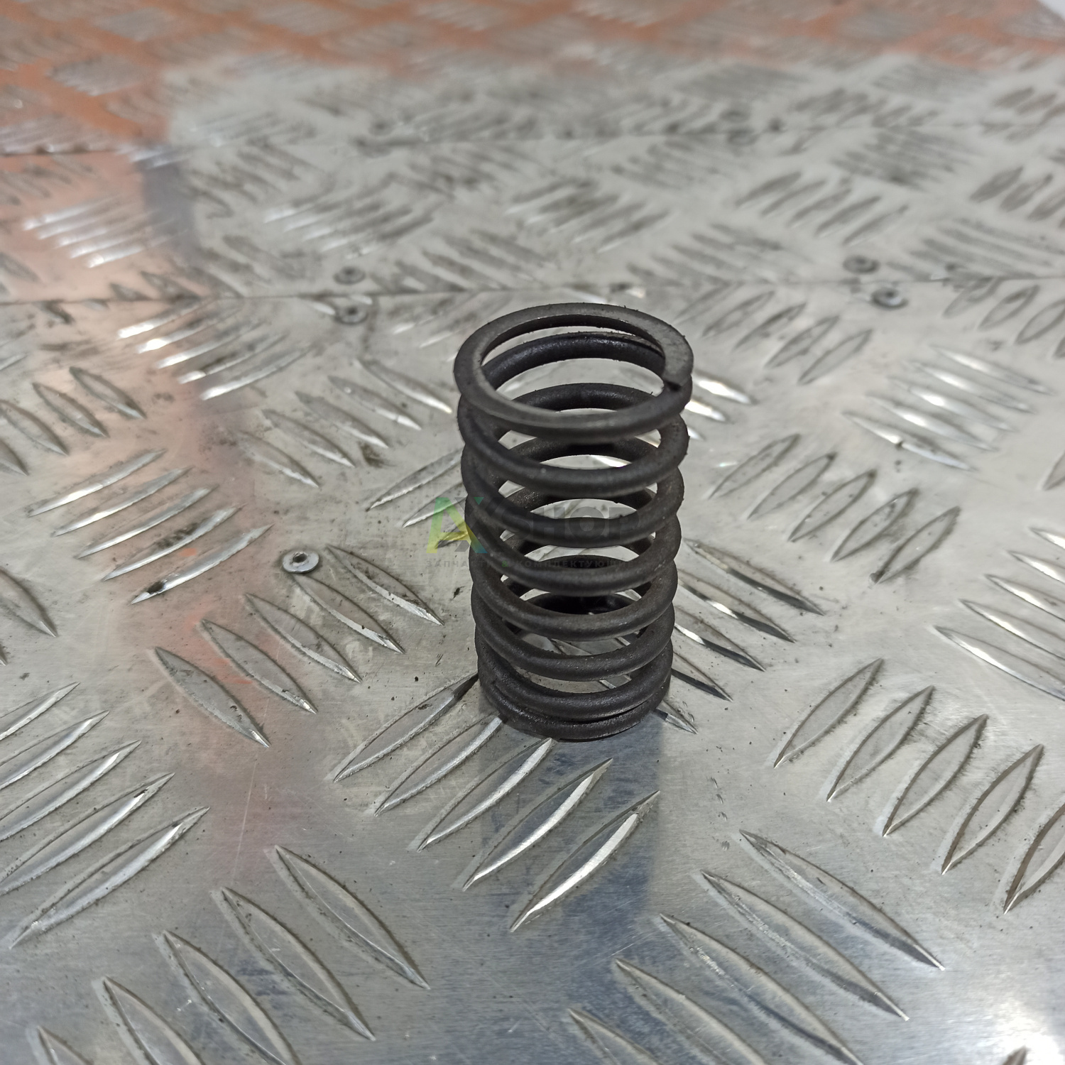 Пружина головки блока внутренняя 740-1007021