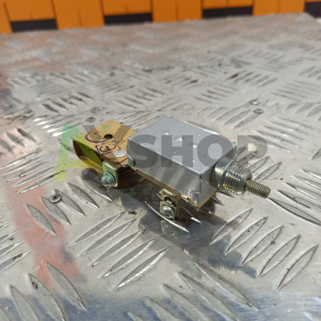 Переключатель П-300