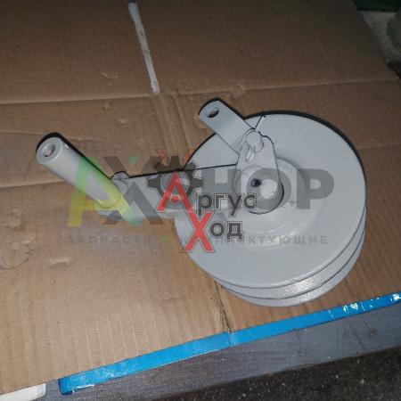 8.02.015-1 Ролик натяжной в сборе