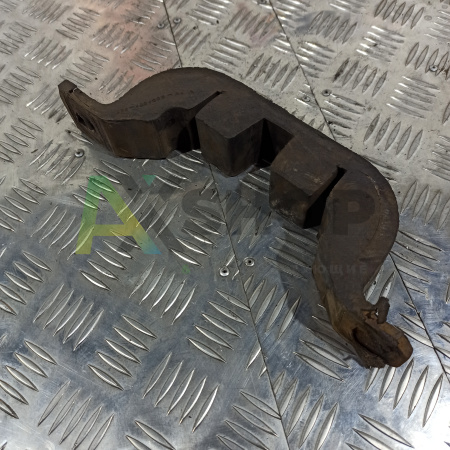 Скоба опоры двигателя 256-1001005-А1