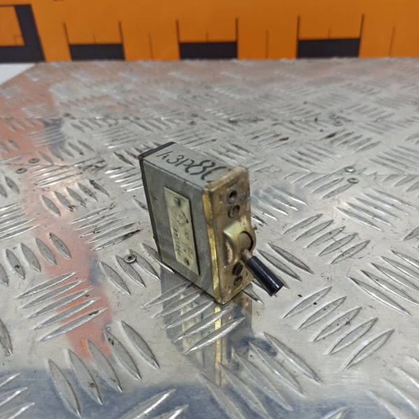 АЗР-80 Автомат защиты реле