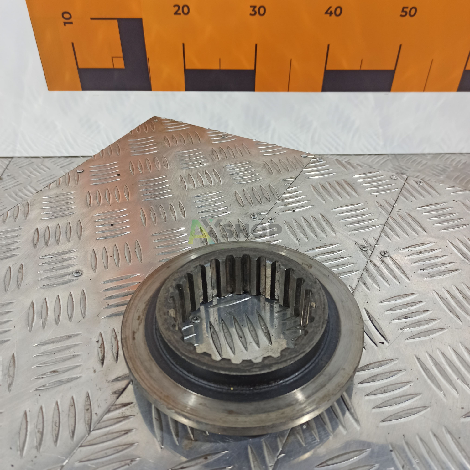 8.10.307 Муфта включения заднего входа