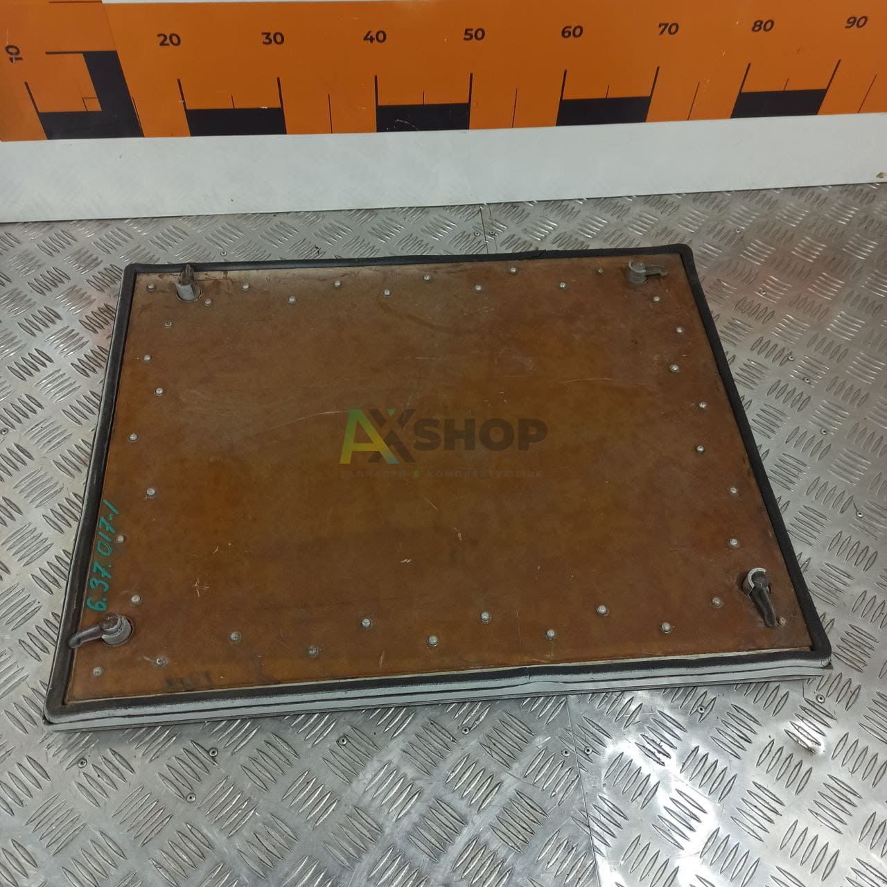 6.37.017-1 Панель