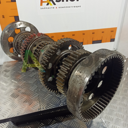 8.10.030 Вал главный с шестернями