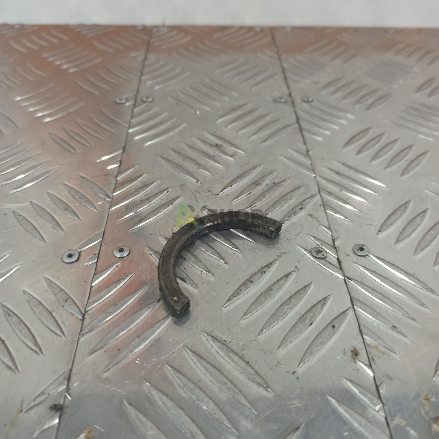 8.10.265 Полусухарь