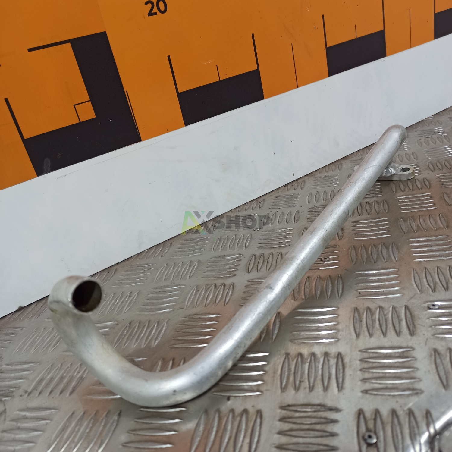 8.10.016 Трубка заборника правого с фланцем