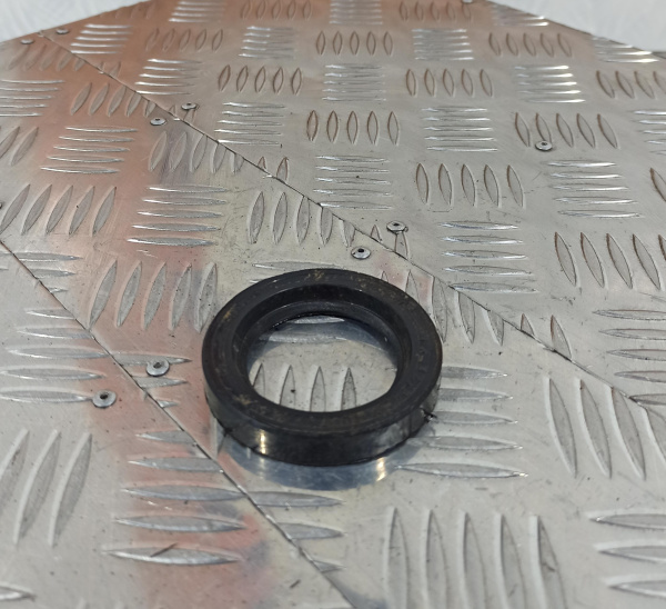 236-1701230 Сальник 1.3-42х64-2