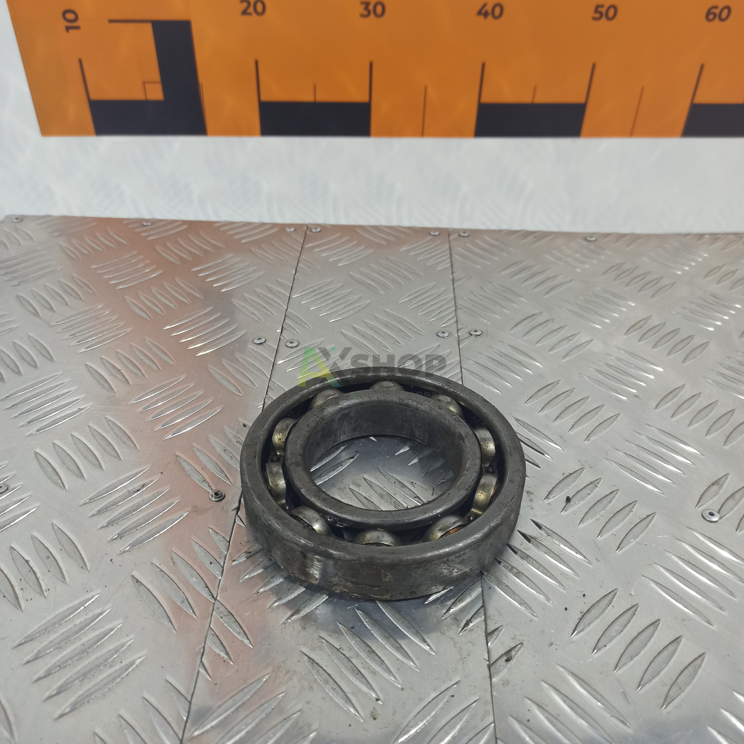 Подшипник 212