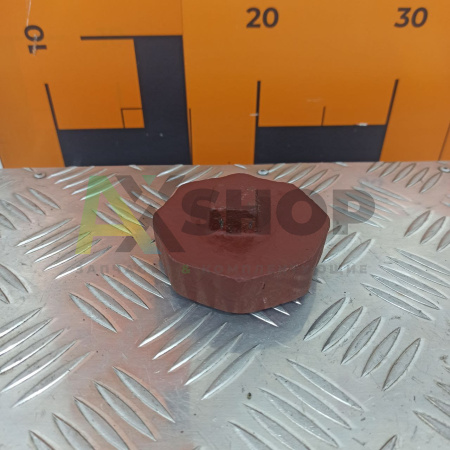 256-1015070-А Крышка заливной трубы в сборе