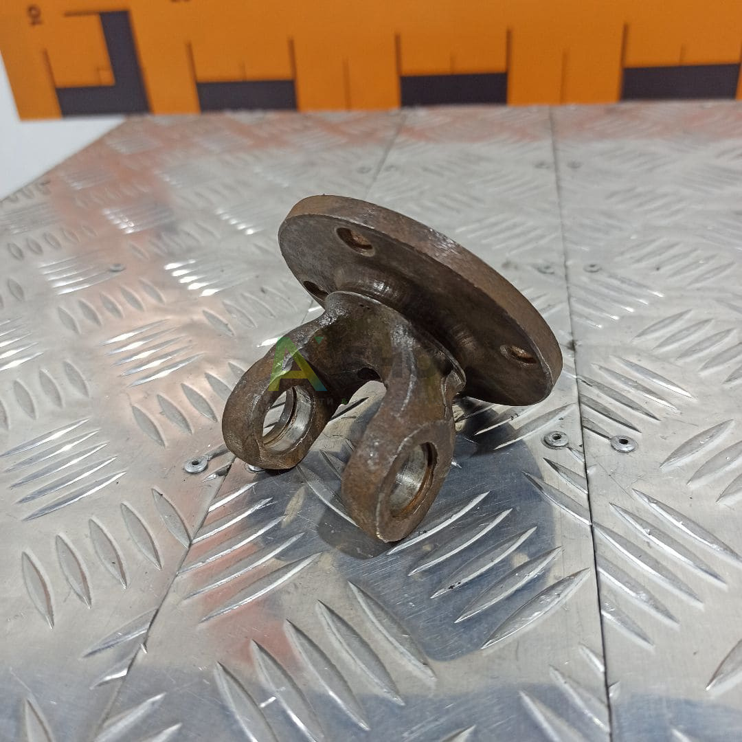  Вилка кардана 49Б-3701075-02