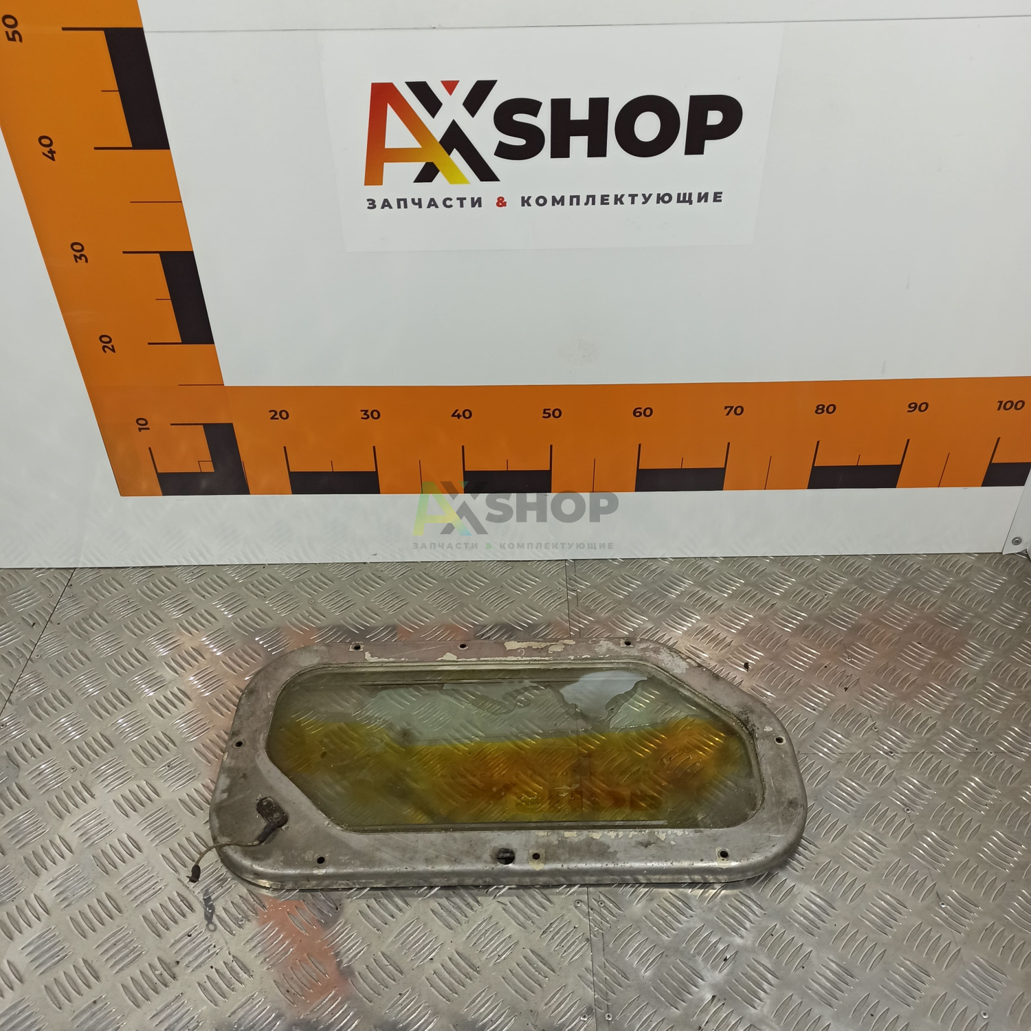 6.000 Стекло электрообогревное правое