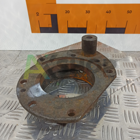 8.10.411 Опора правая