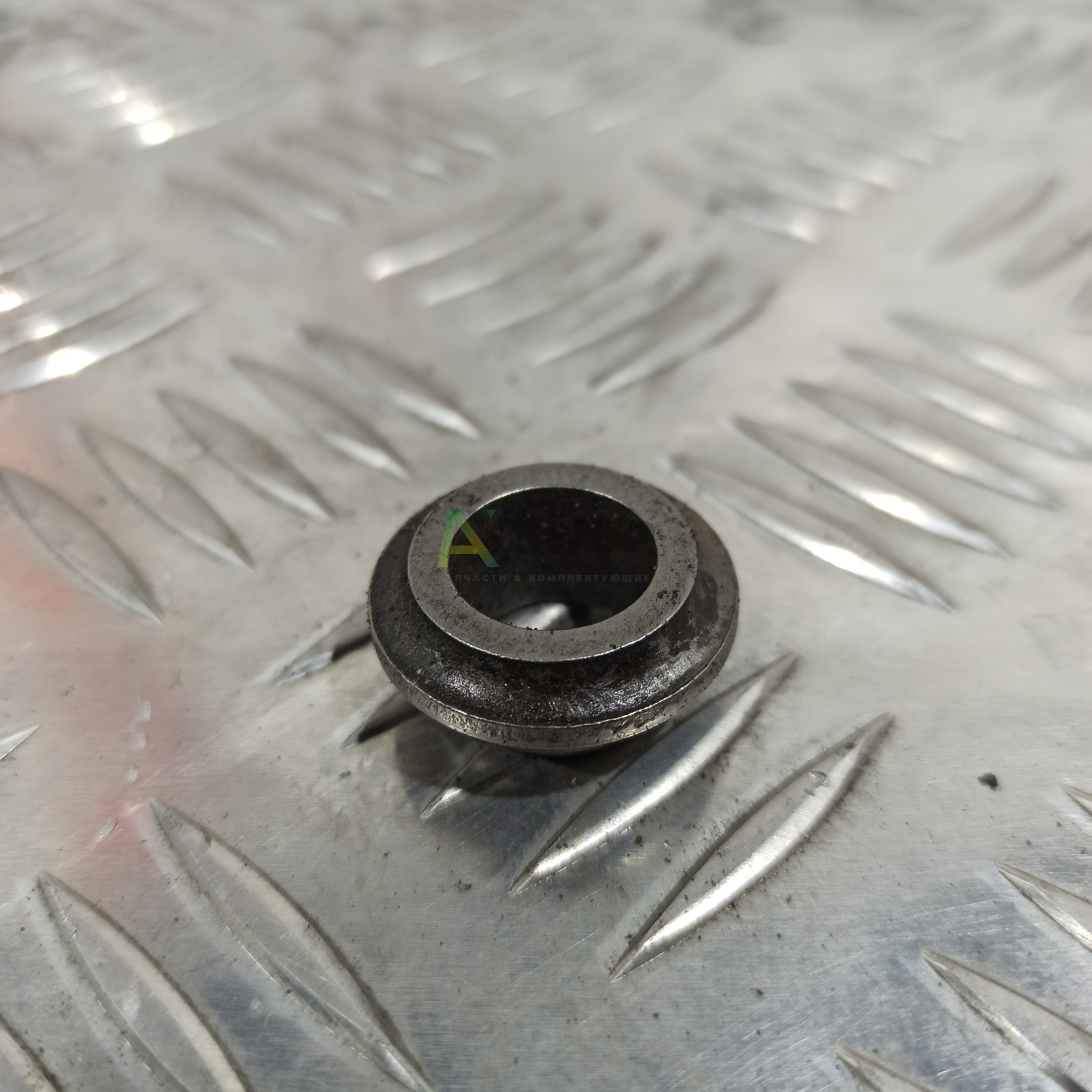 Втулка 740-1007026